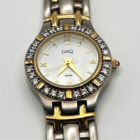 DMQ Two-Tone Womens Crystal Accent Bracelet Watch in Silver & Gold w New Battery - Picture 9 of 11